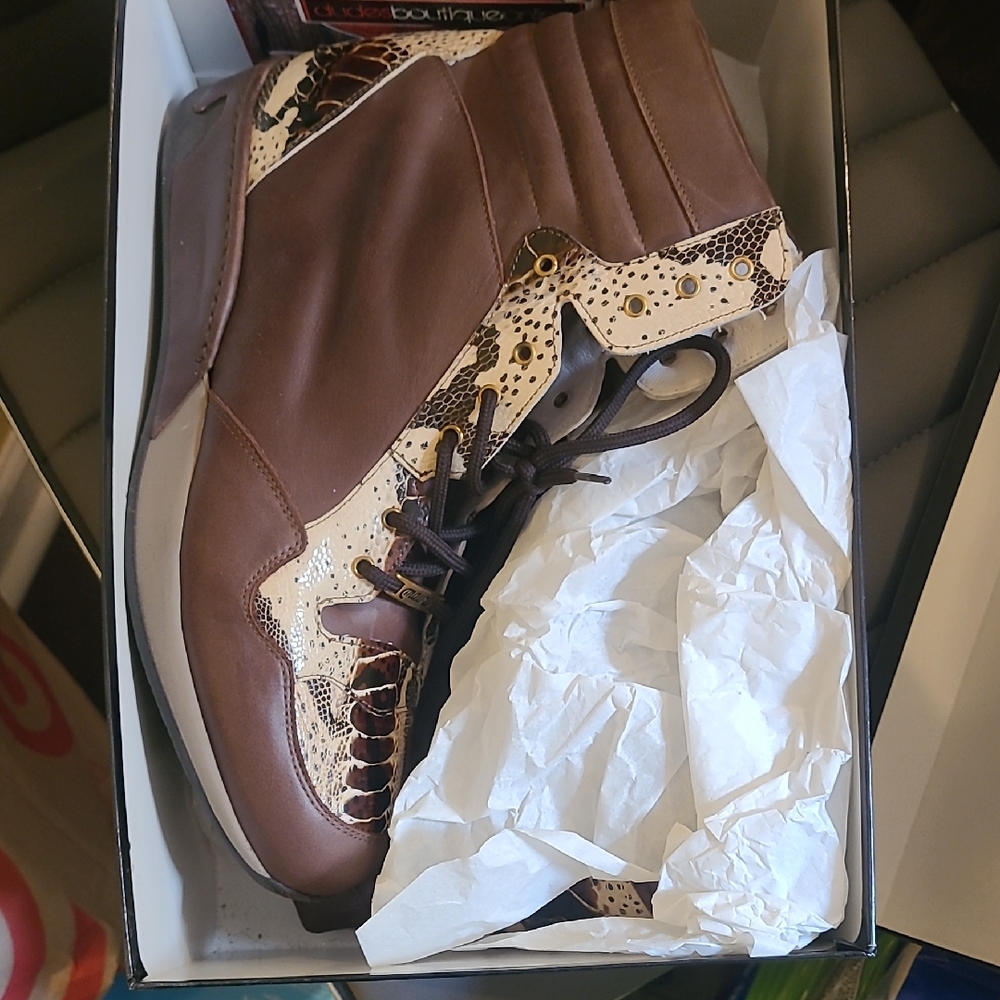 Mauri Brown and Cream Lace-Up M727 Boots